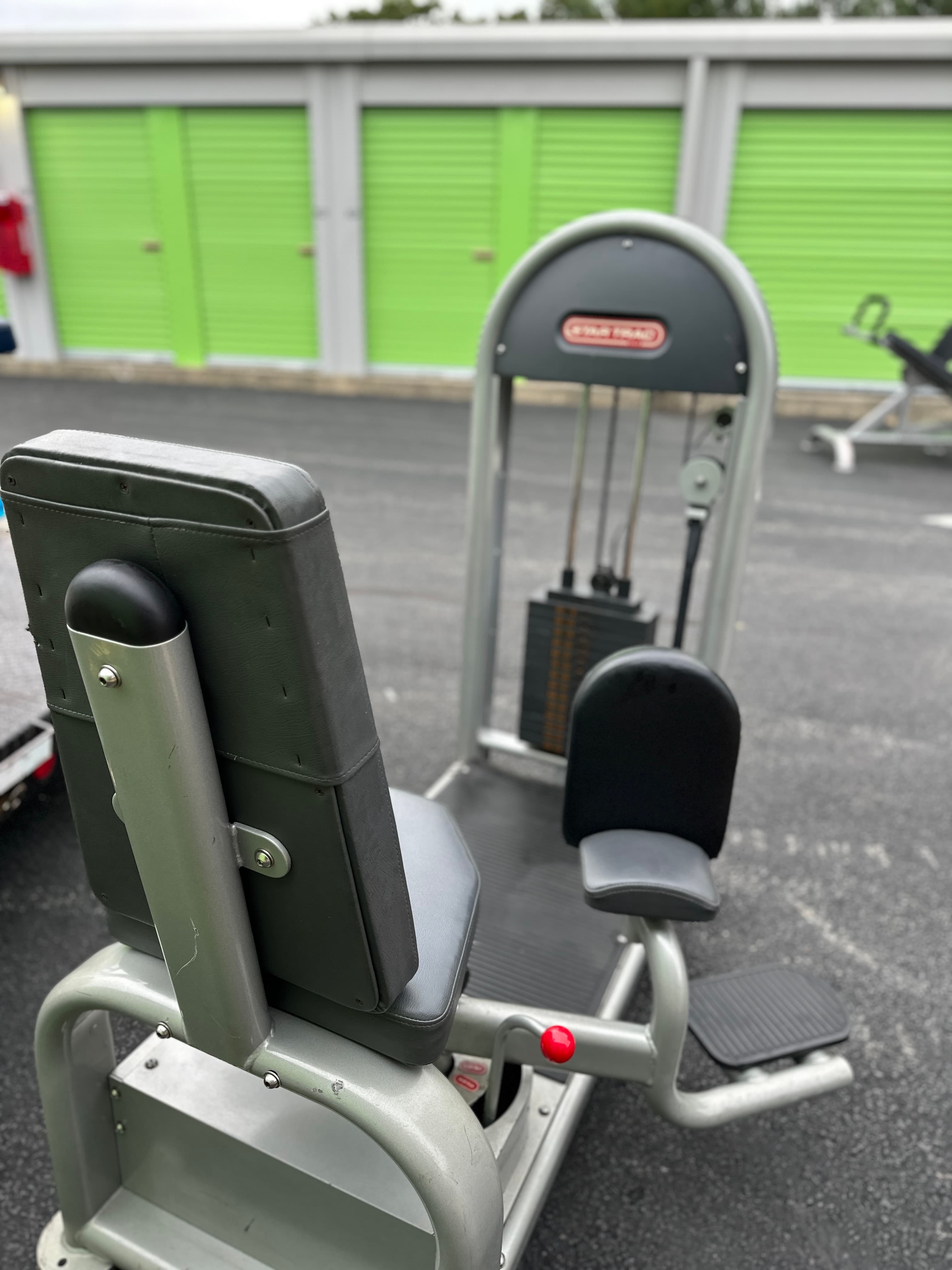 Star Trac Abductor/ Adductor thumbnail 2