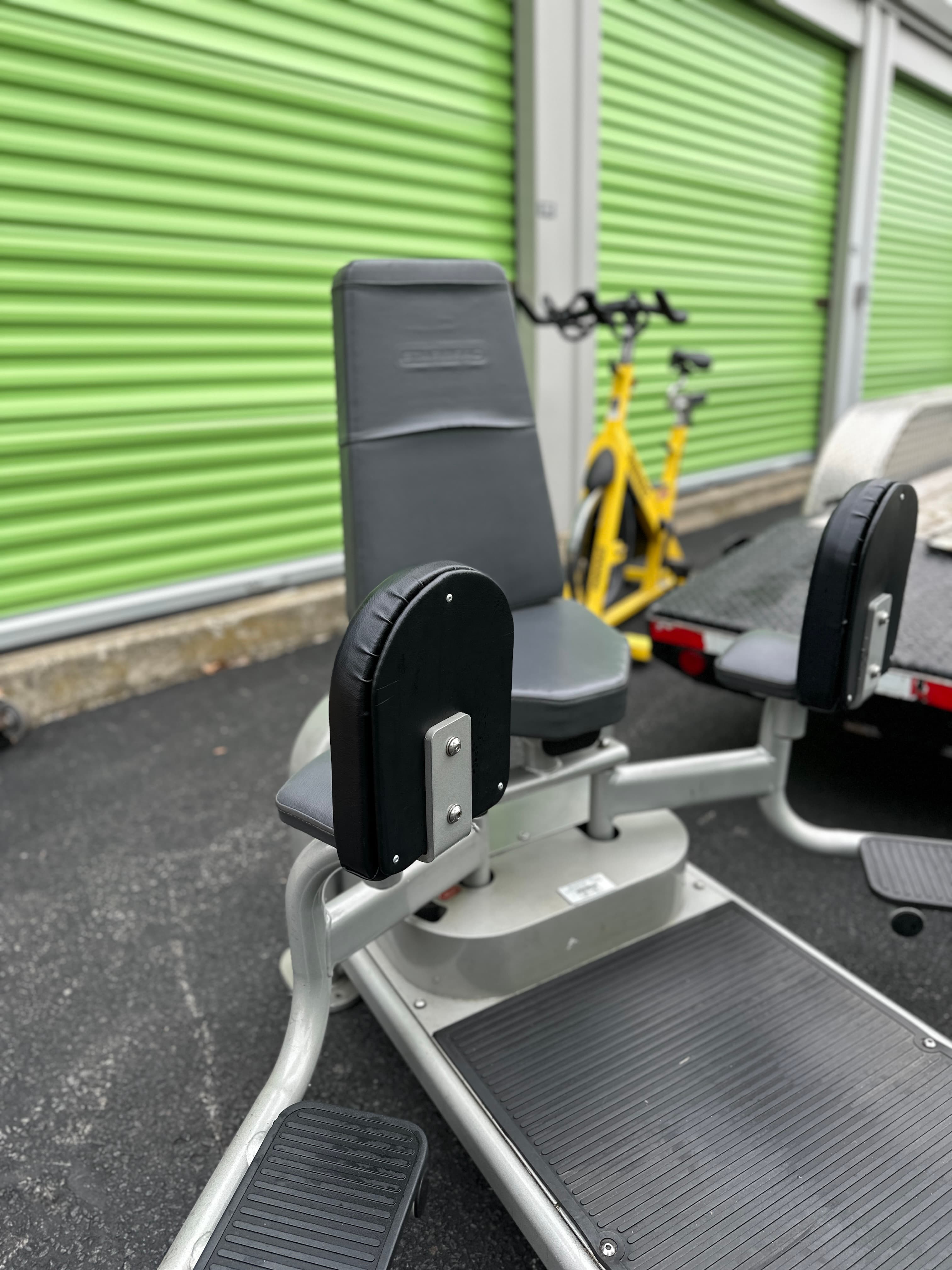 Star Trac Abductor/ Adductor