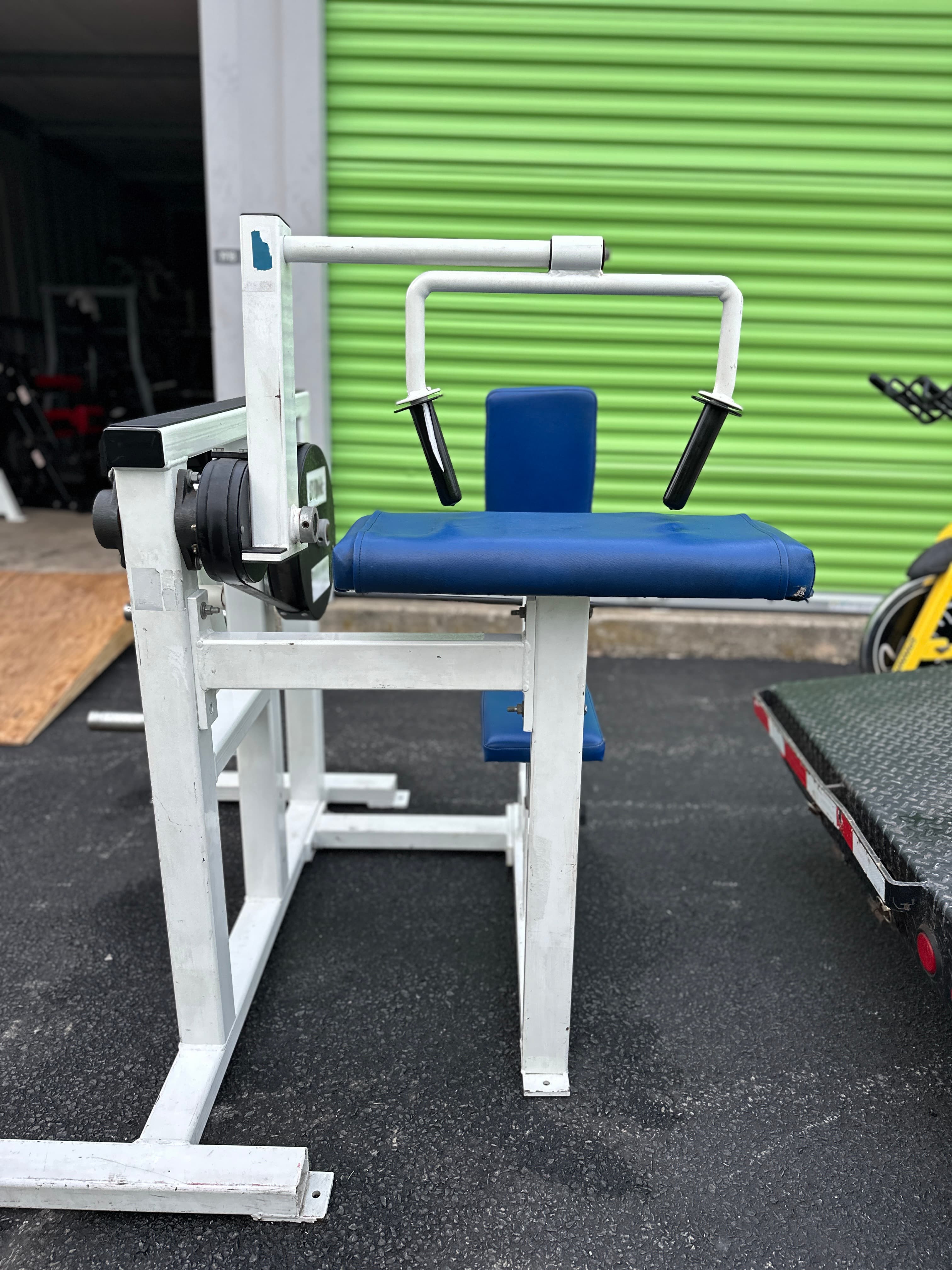 Strive Plate Loaded Tricep Extension thumbnail 2