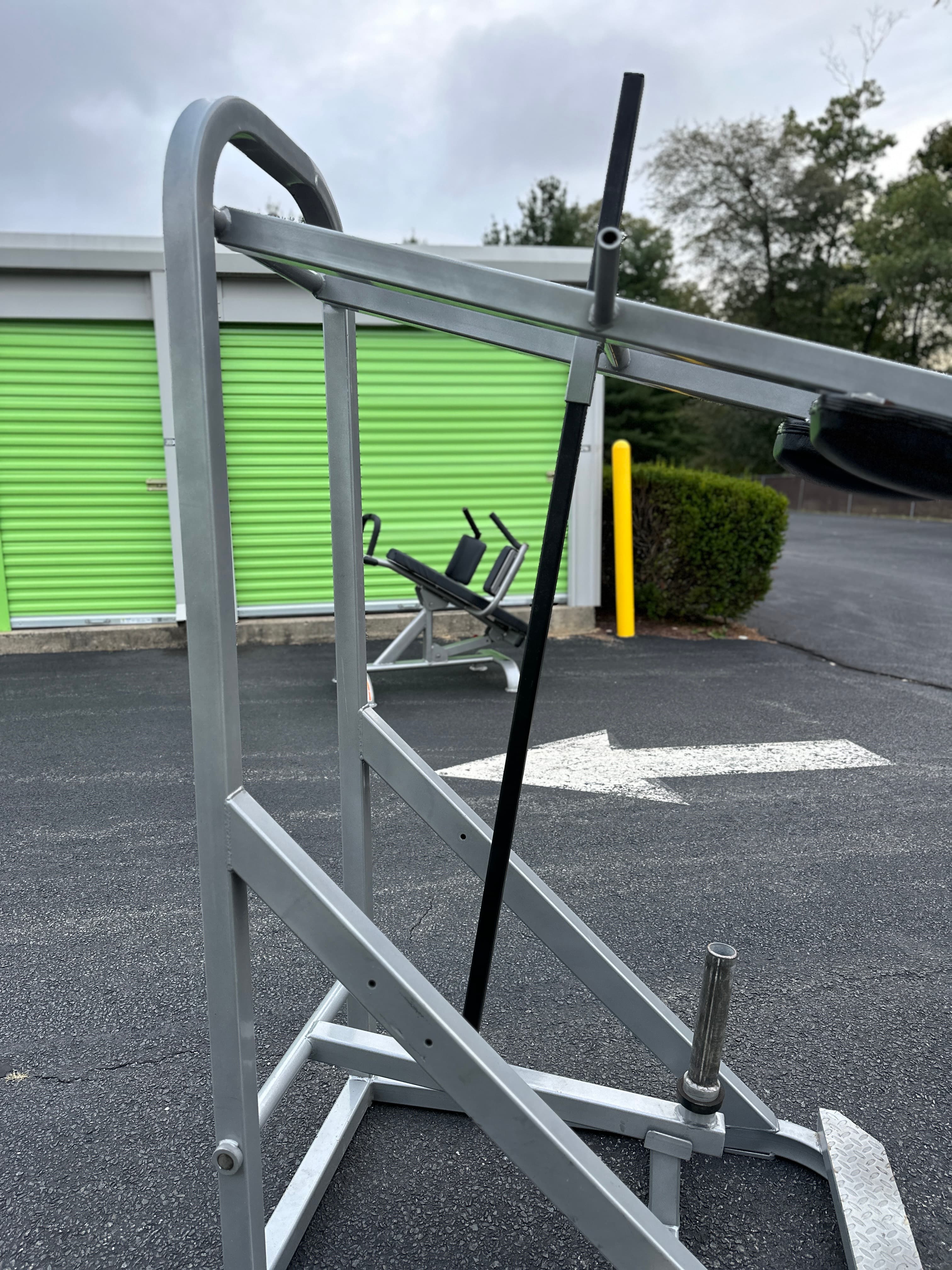 Star Trac Plate Loaded Calf thumbnail 2