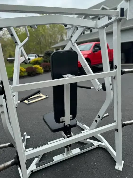 Hammer strength ISO Bench Press thumbnail 3