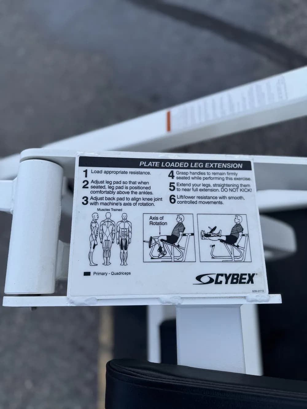 Cybex Plate Loaded Leg Extension thumbnail 8