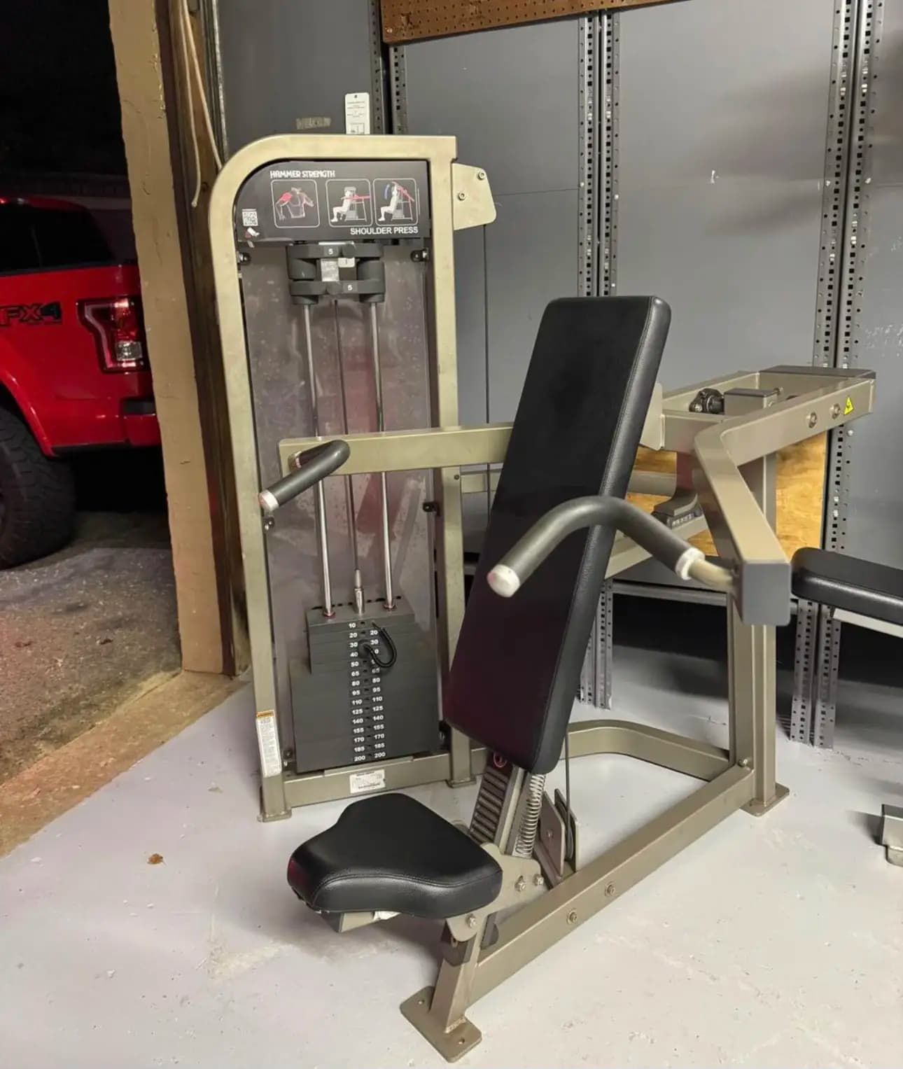 Hammer Strength Selectorized Shoulder Press