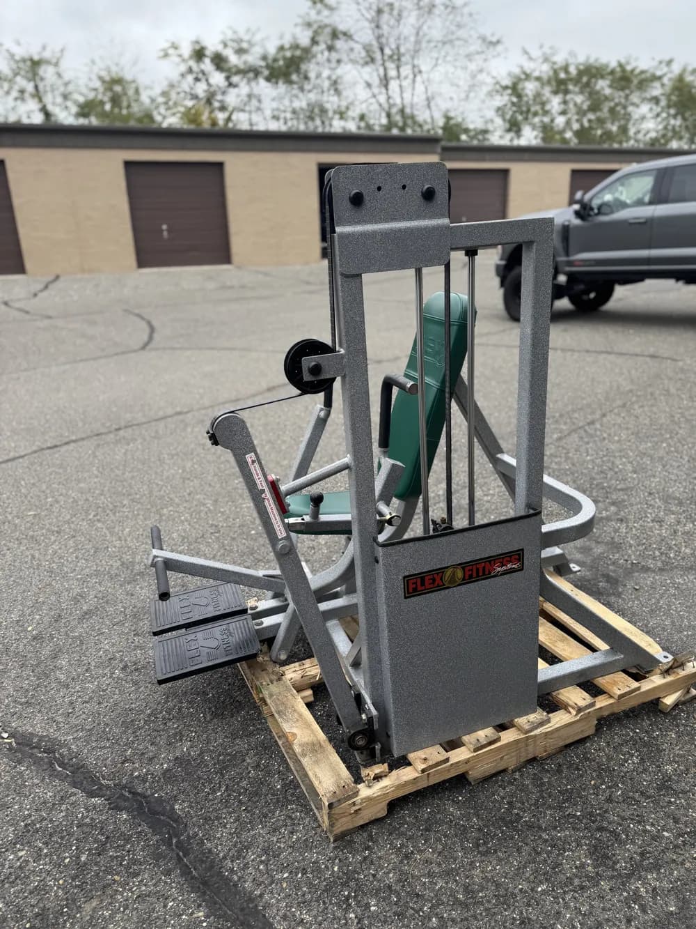 Flex Fitness Vertical Selectorized Chest Press thumbnail 6