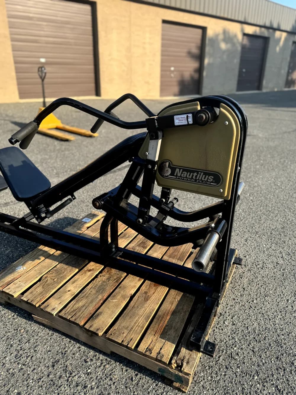 Nautilus Power Plus Incline Chest Press thumbnail 3