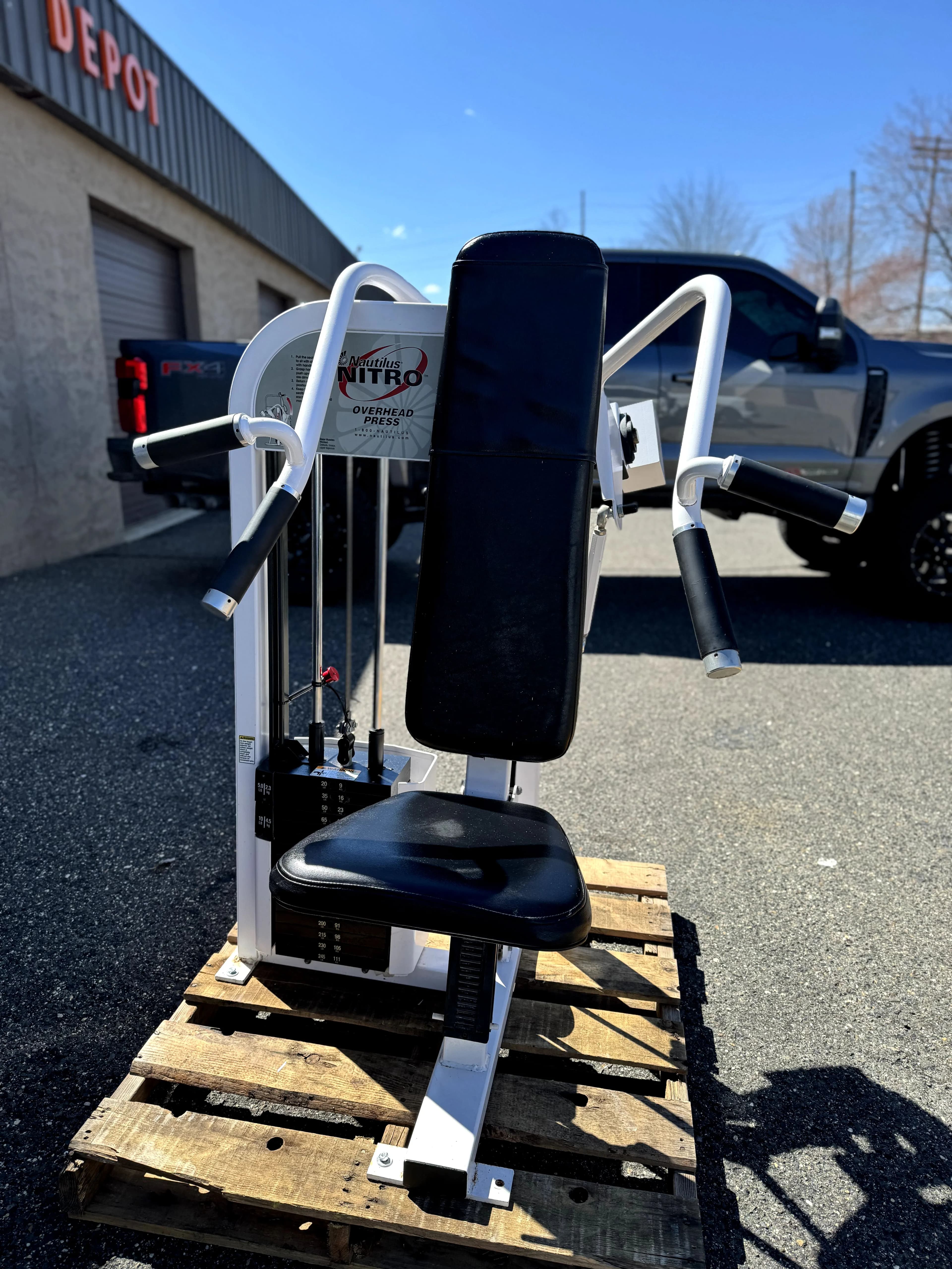 Nautilus Nitro Overhead Press