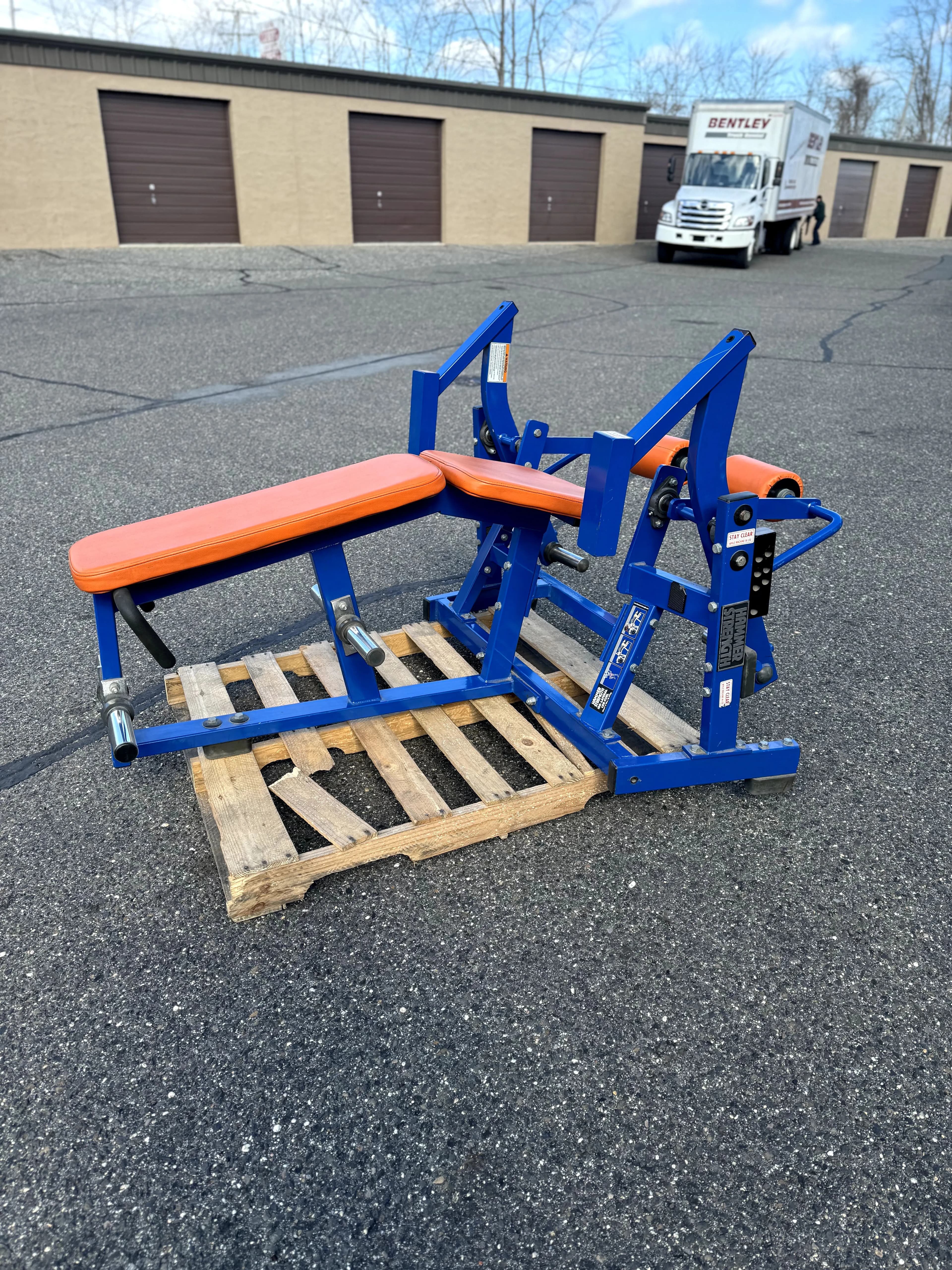 Hammer Strength Billateral Hamstring Curl