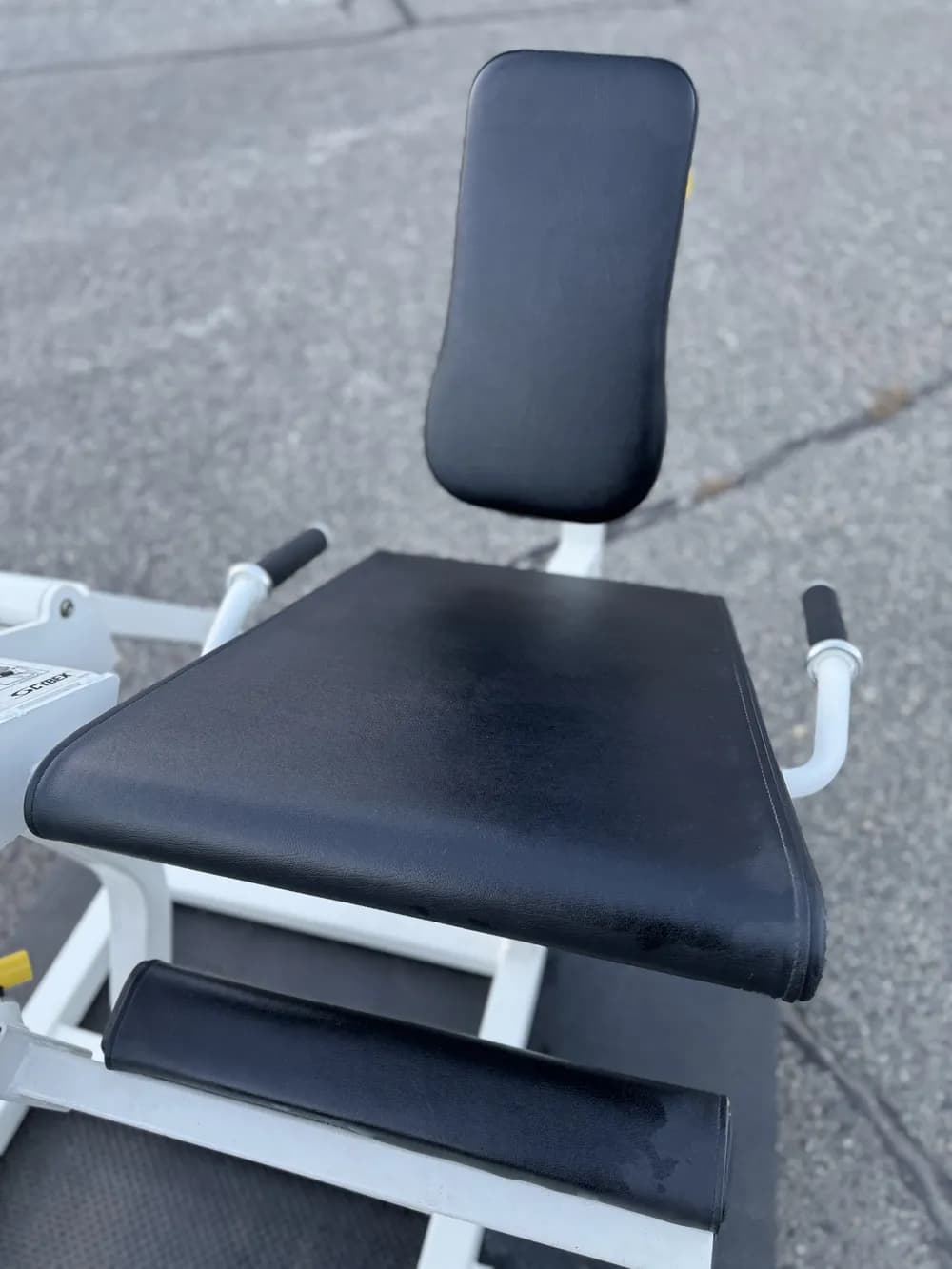 Cybex Plate Loaded Leg Extension thumbnail 7