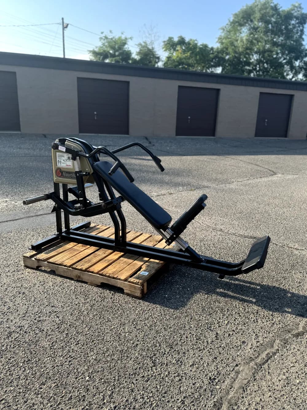 Nautilus Power Plus Incline Chest Press thumbnail 2