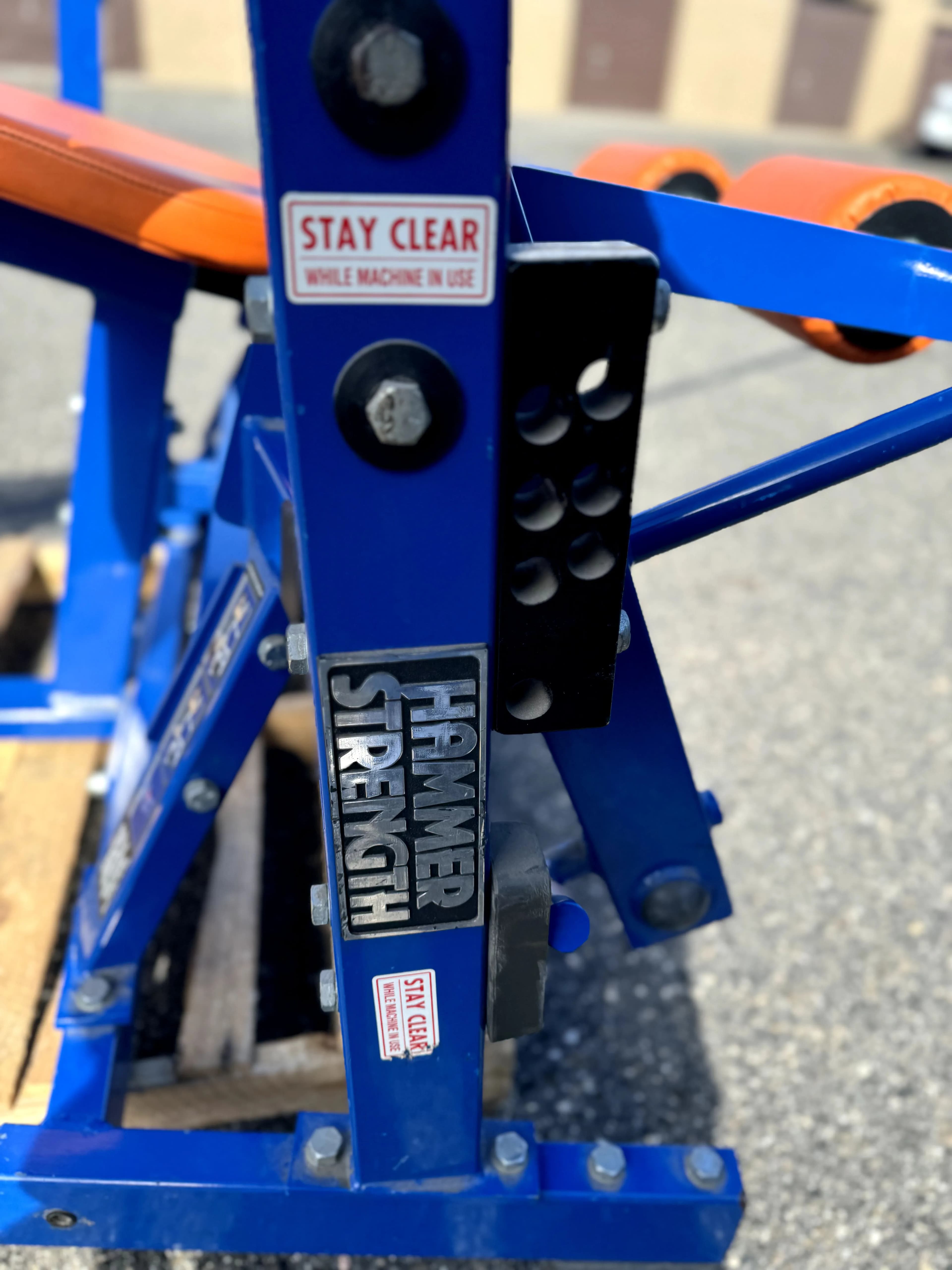 Hammer Strength Billateral Hamstring Curl thumbnail 5