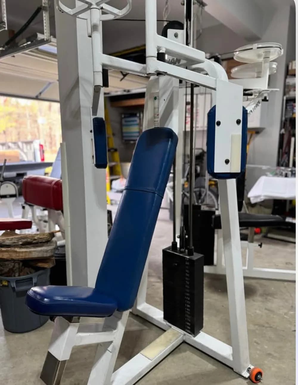 Icarian Close Pec Fly