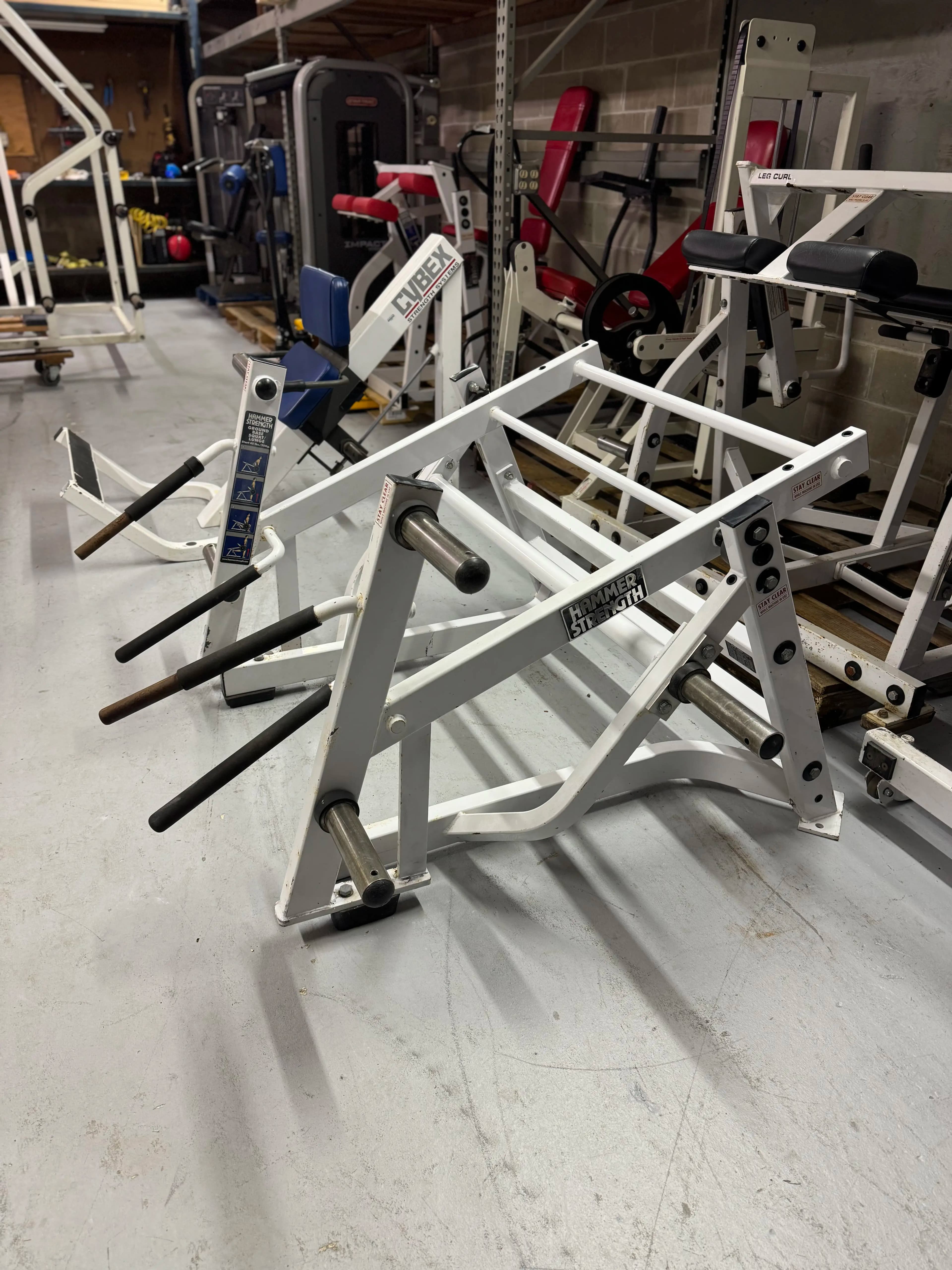 Hammer Strength Deadlift Shrug