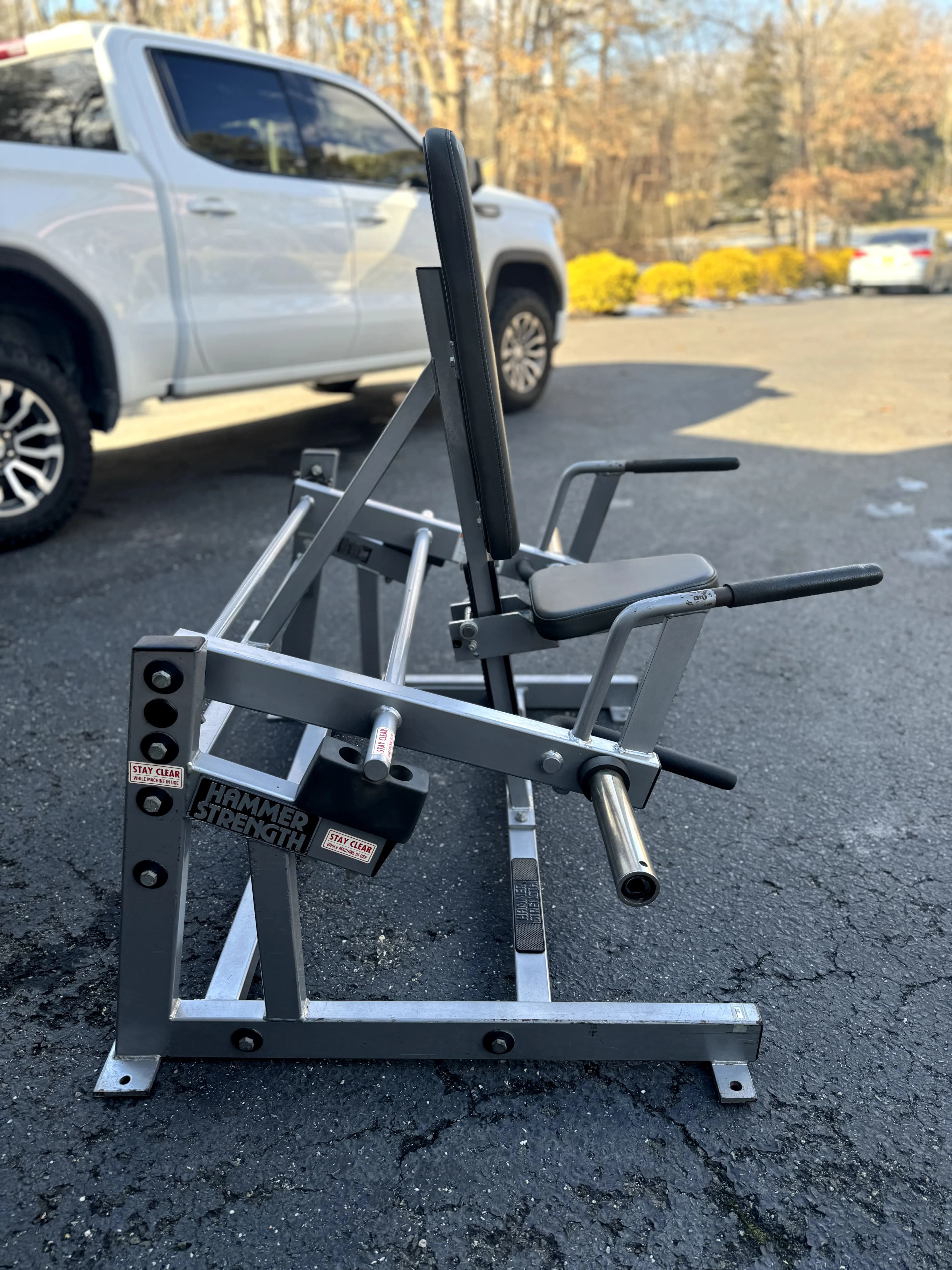 Hammer Strength Seated Shrug thumbnail 2