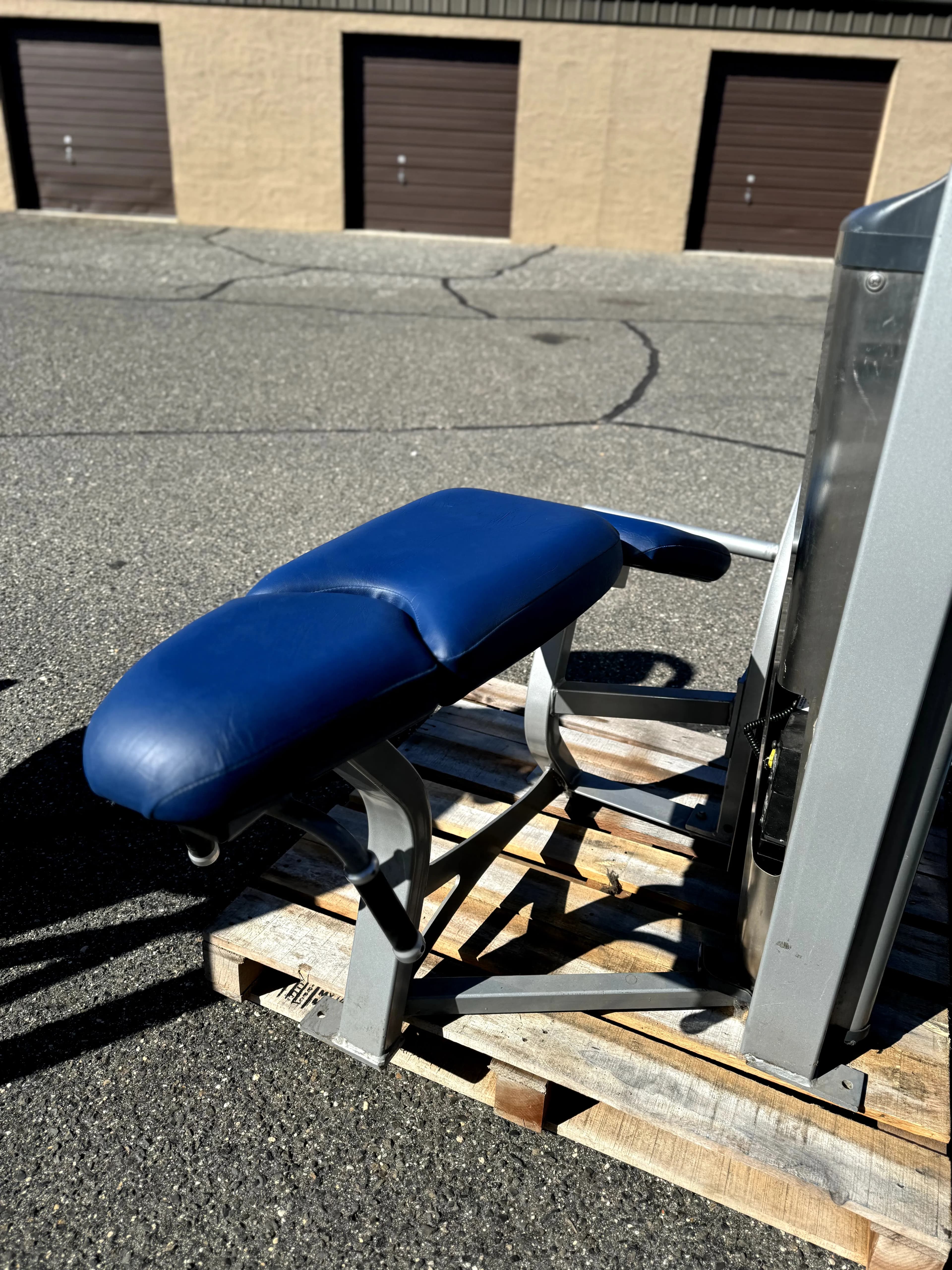 Nautilus Nitro Prone Leg Curl thumbnail 4