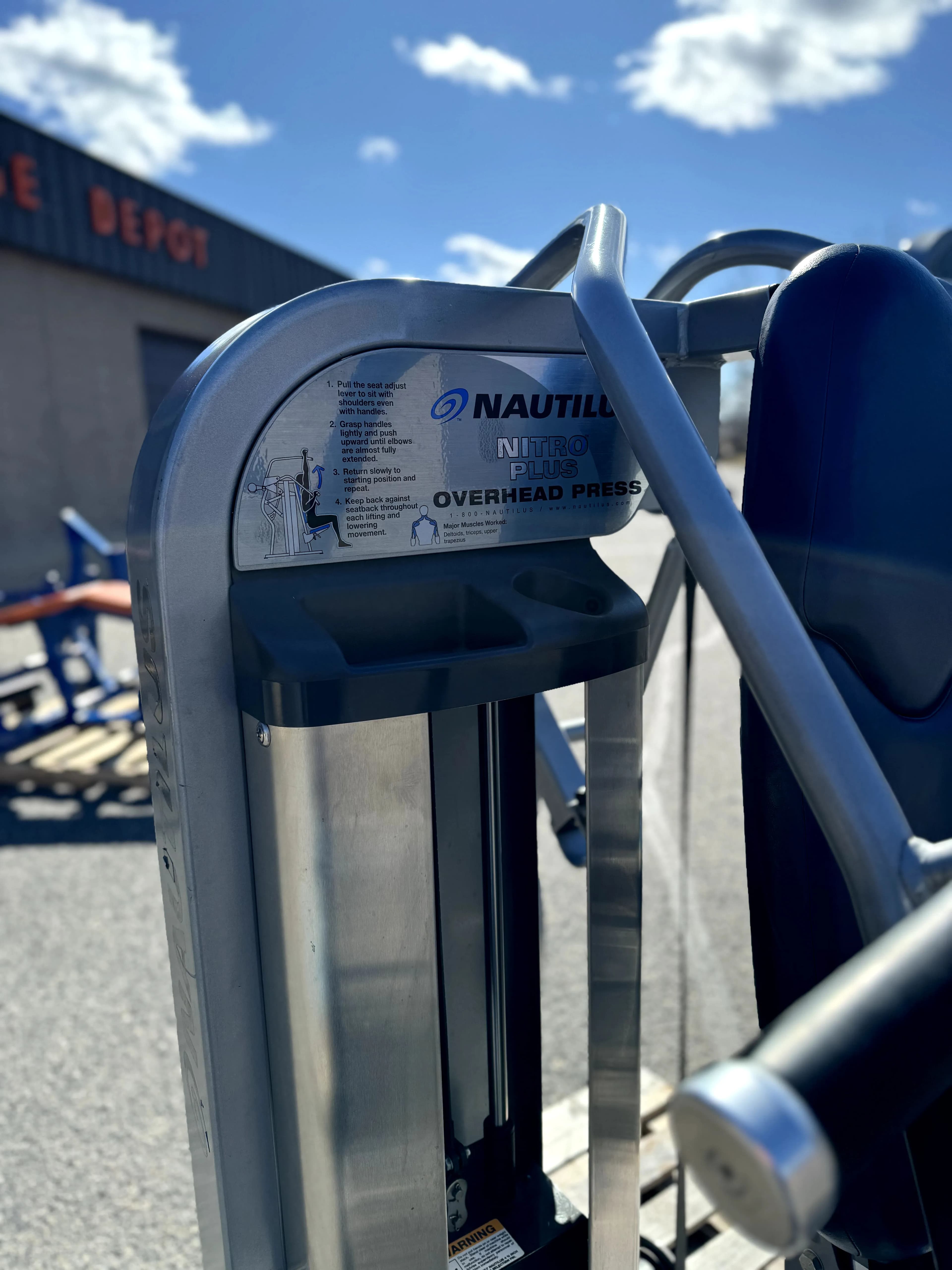 Nautilus Nitro Plus Shoulder Press thumbnail 2