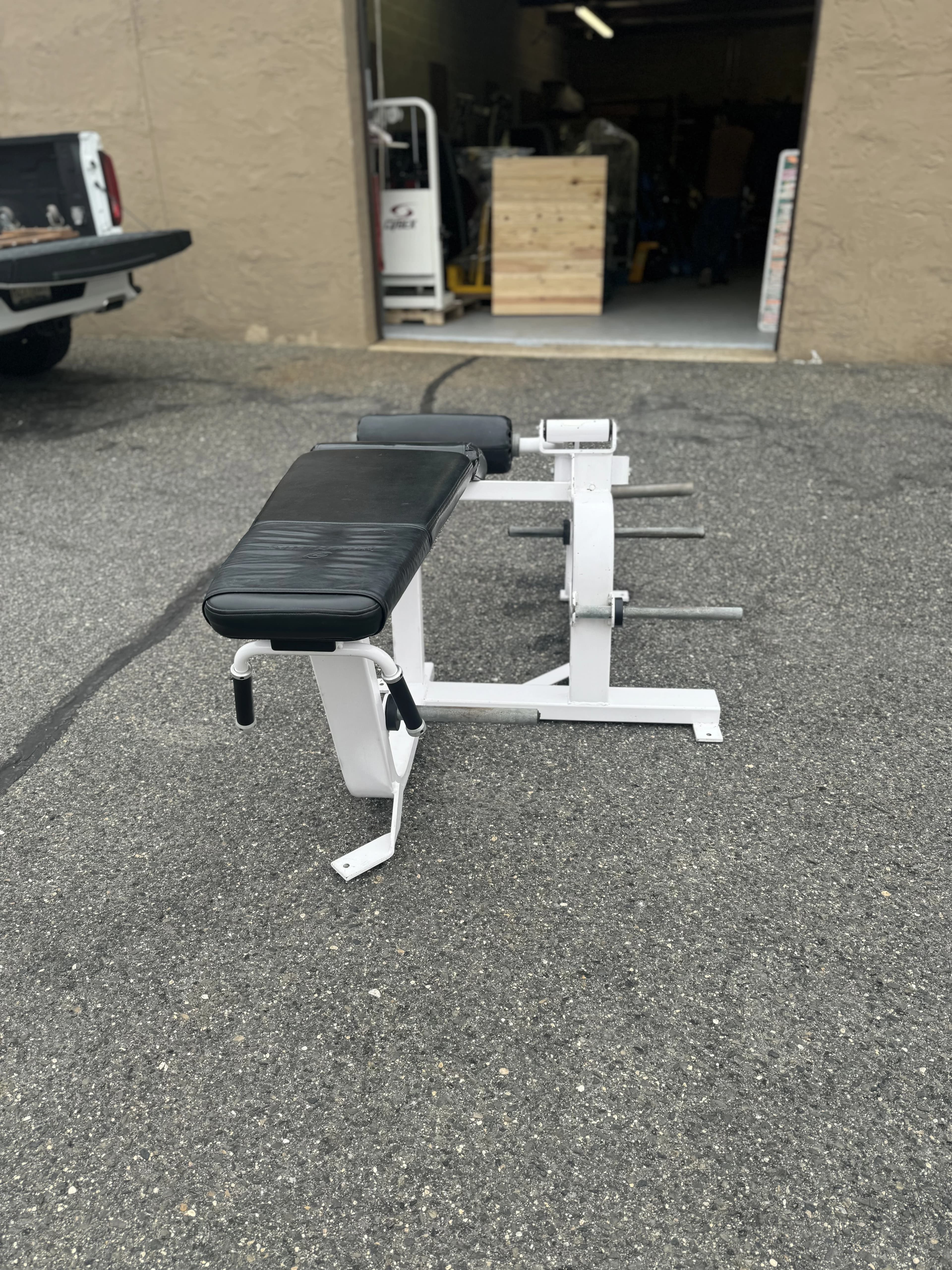 Nautilus XPLOAD Leg Curl thumbnail 6