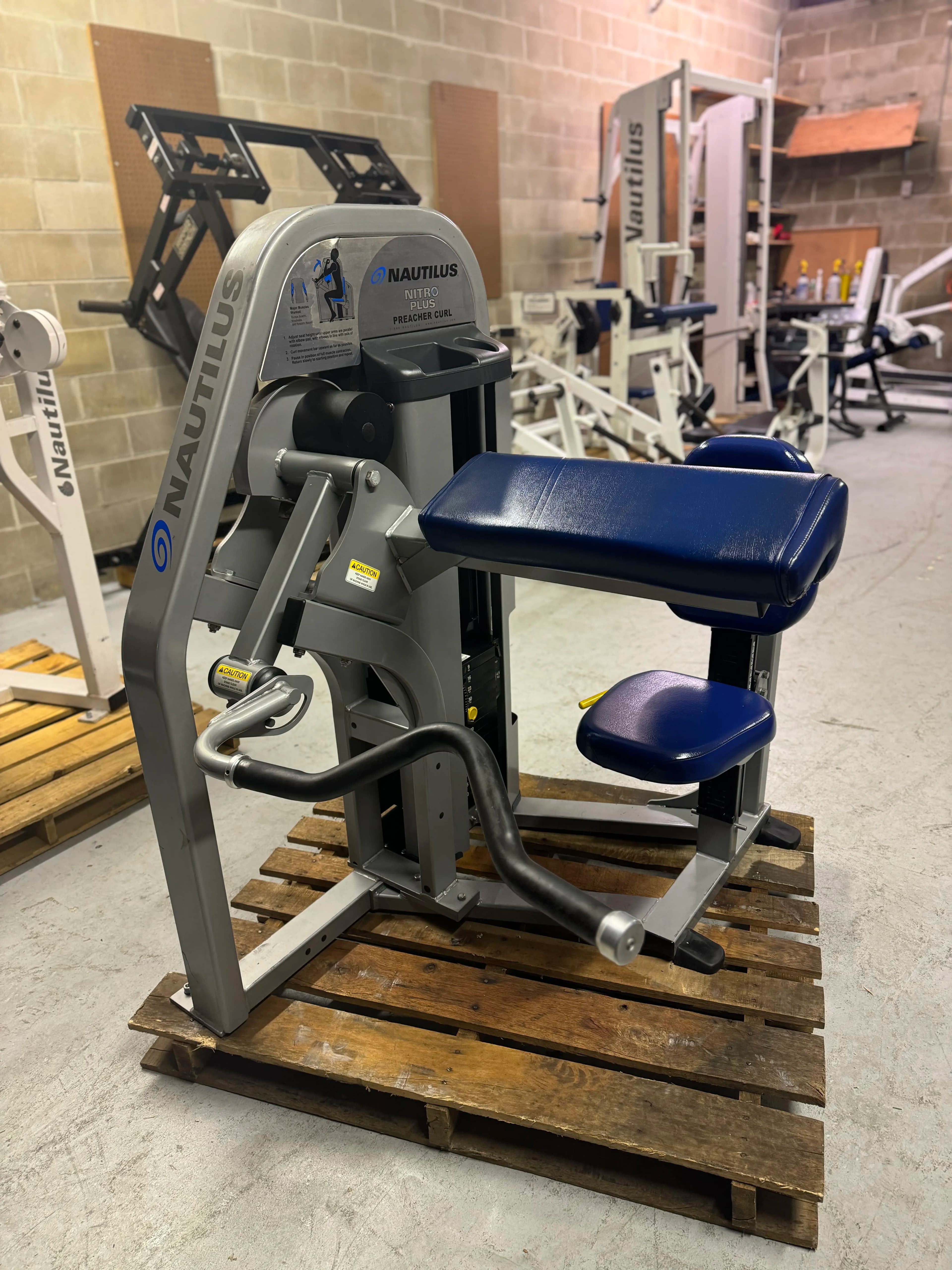 Nautilus Nitro Preacher Curl