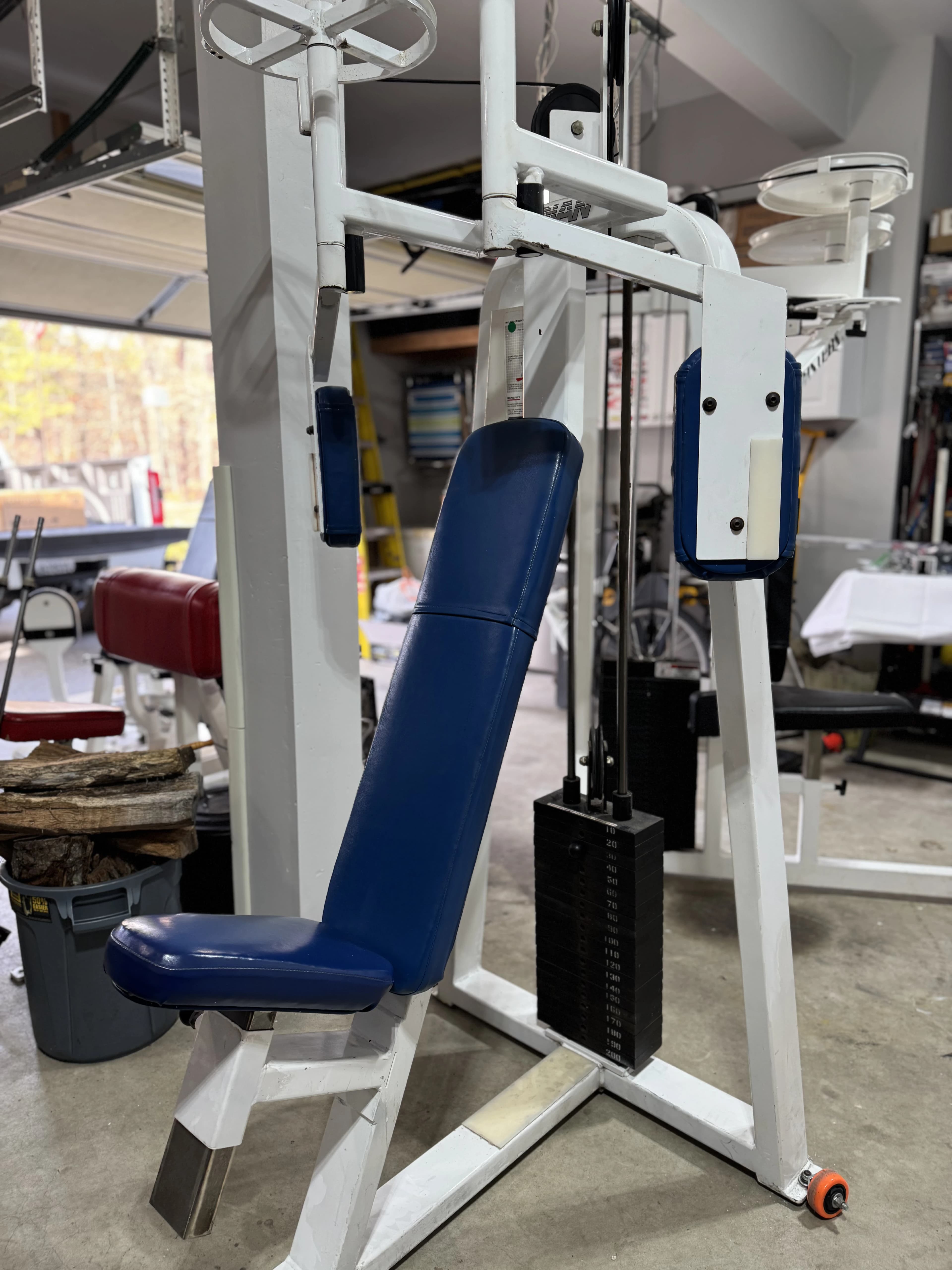 Icarian Close Pec Fly