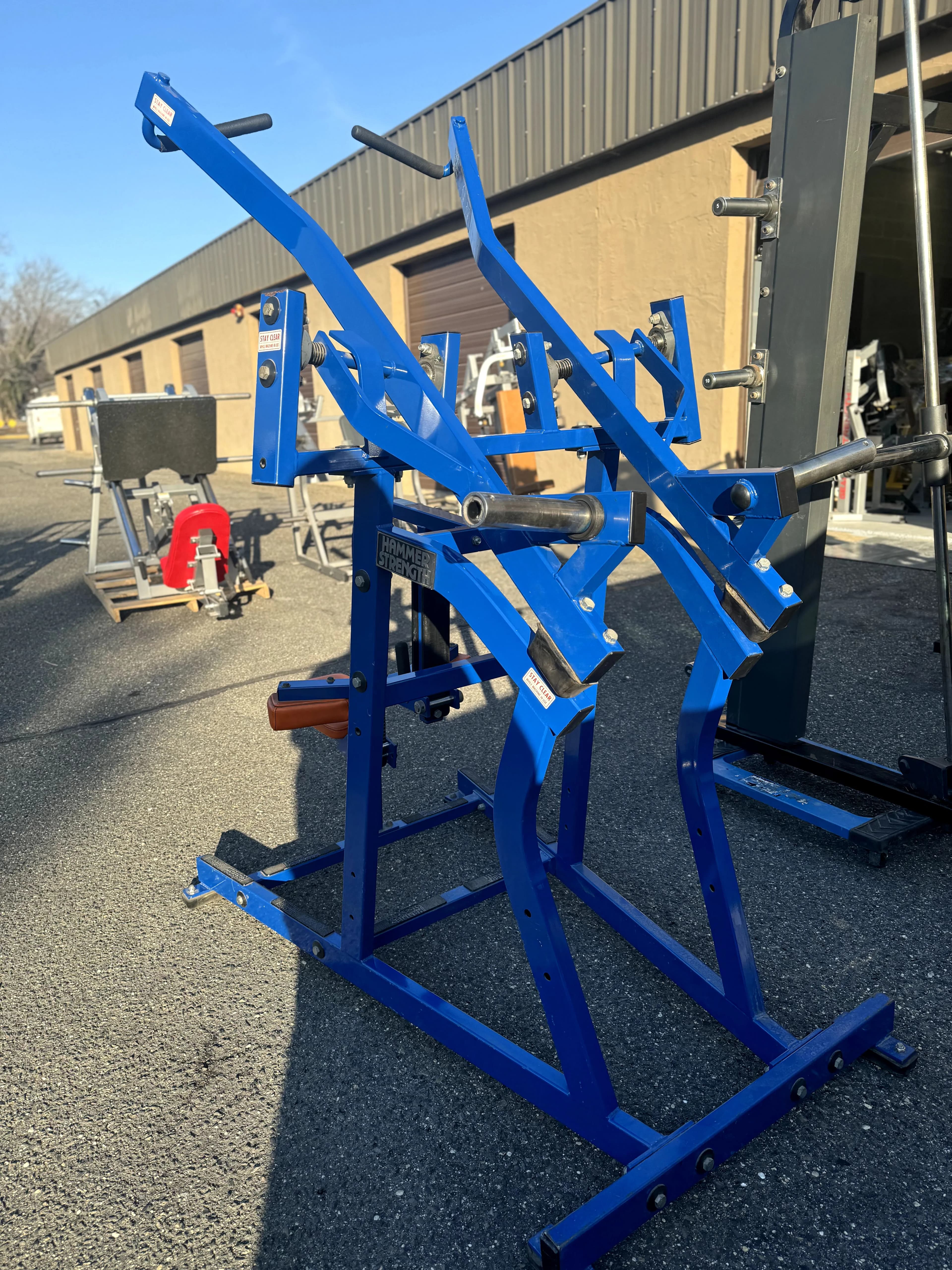 Hammer Strength Plate Loaded Lat Pulldown thumbnail 3