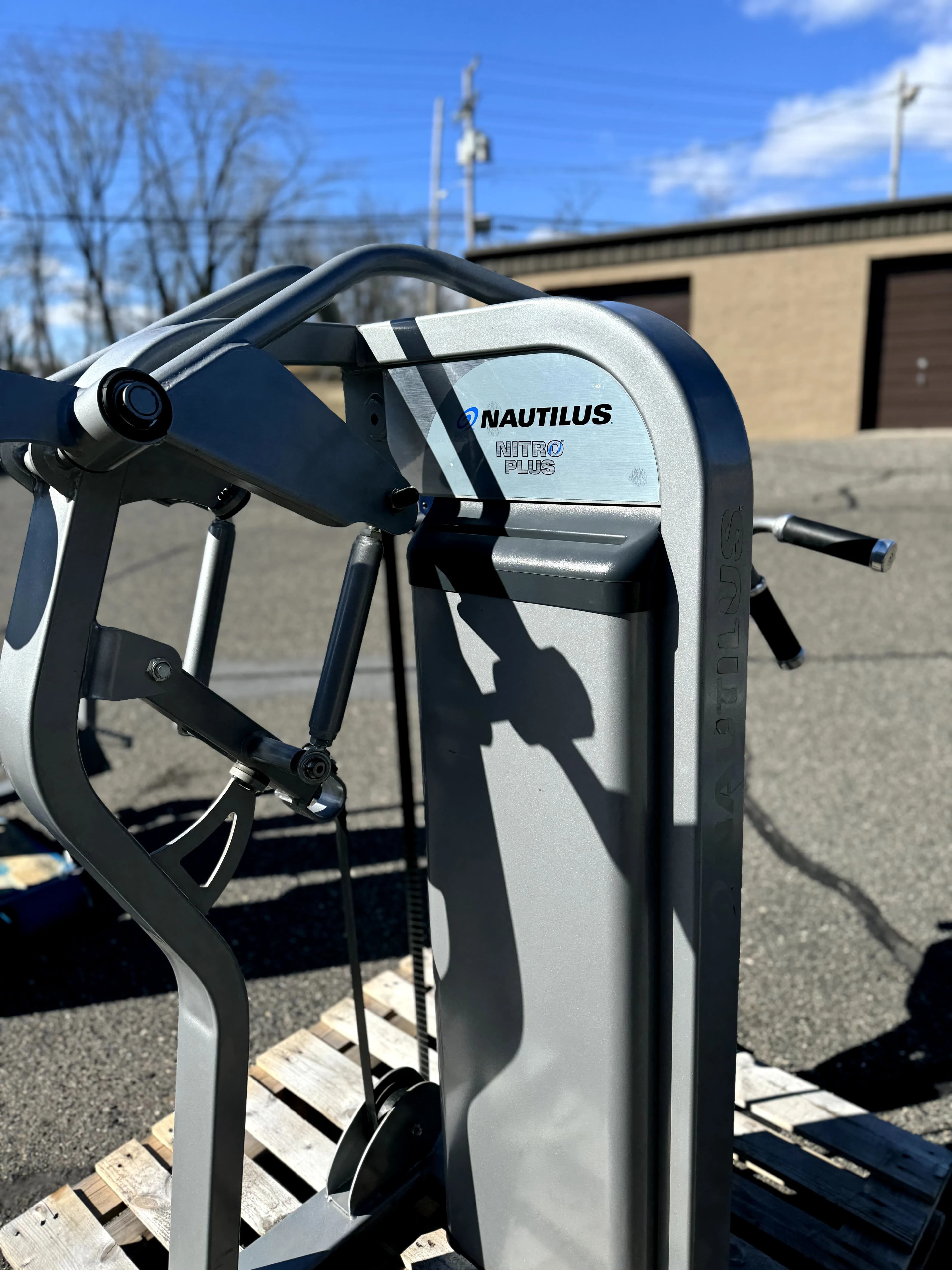Nautilus Nitro Plus Shoulder Press thumbnail 4