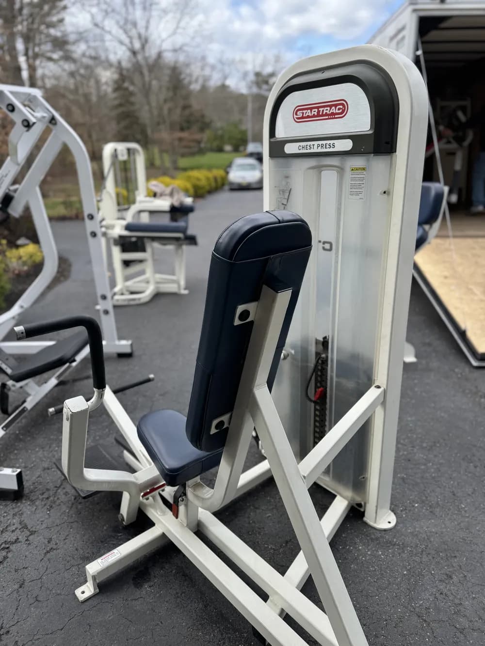 Star Trac Impact Vertical Chest Press thumbnail 4